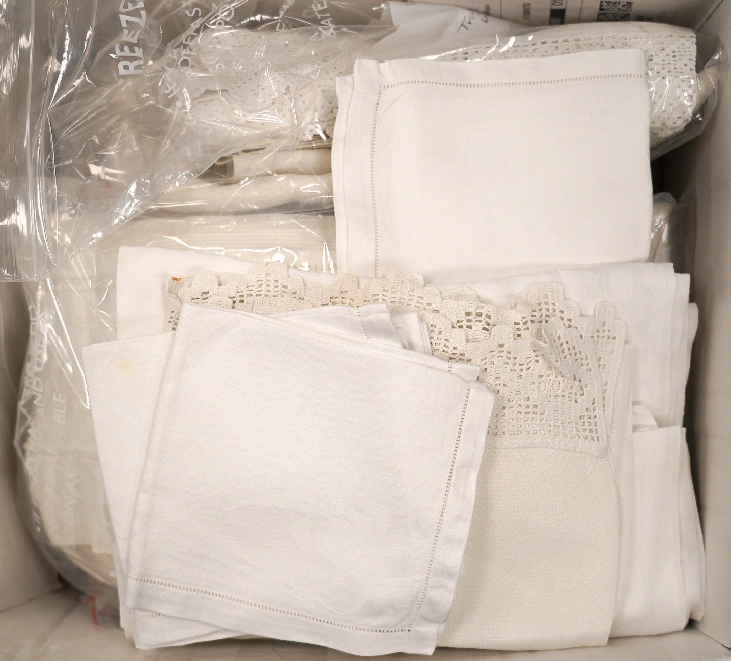 A collection of linen hand towels, table mats, etc. Condition - all laundered and appear in good condition